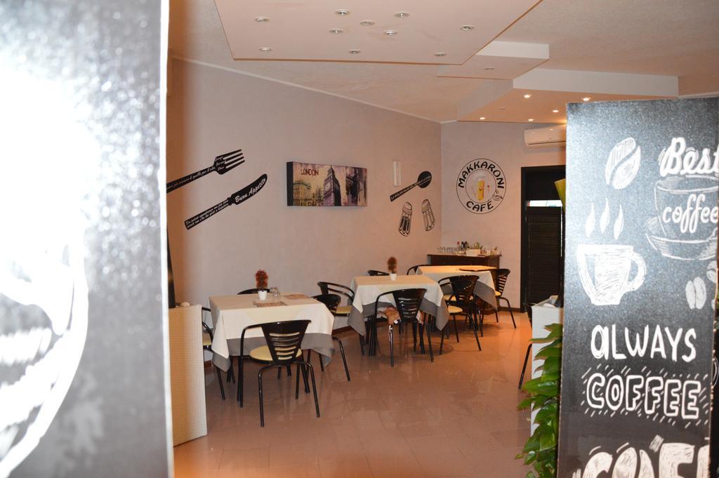 Aparthotel & Europa 3*