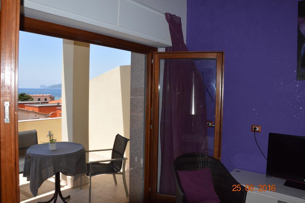Aparthotel & Europa 3*