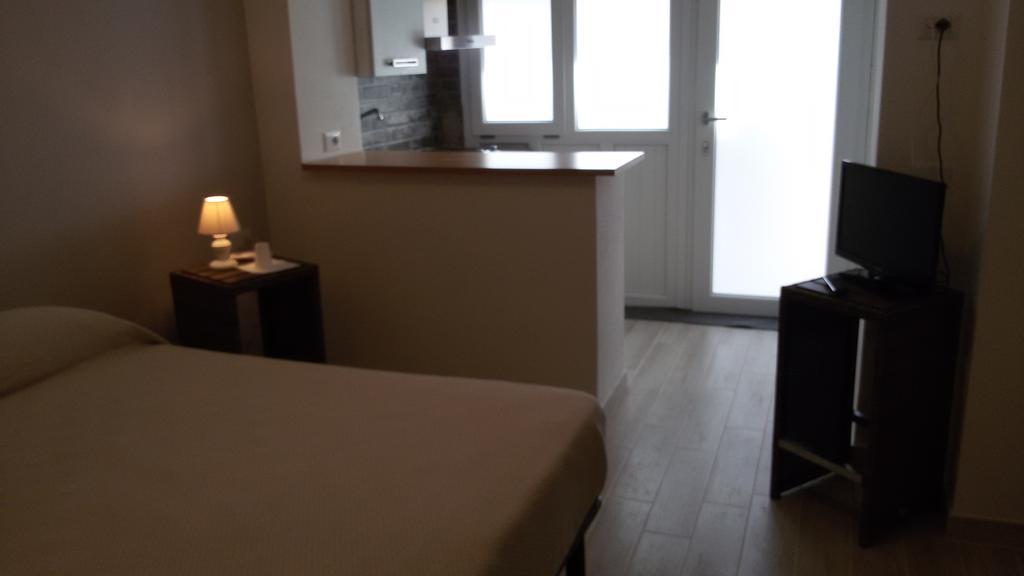 Aparthotel & Europa 3*